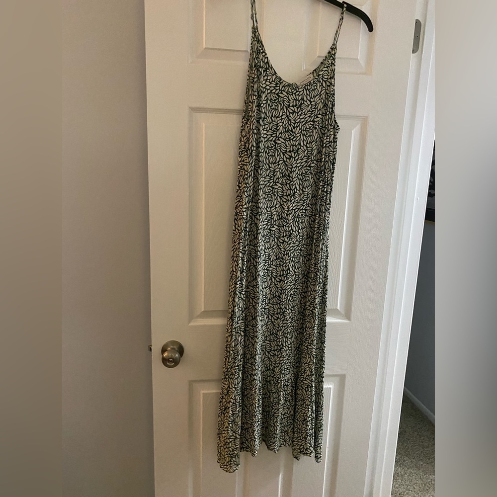 First love - maxi maternity spaghetti strap dress- size xl - green and white